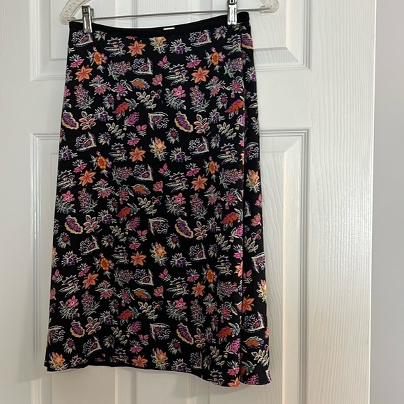 Dian Von Furstenberg floral skirt size 4